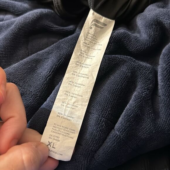 Fabletics Pia Powertouch Light Front Twist Crop Tank XL - Picture 6 of 6